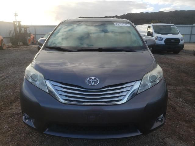 2011 Toyota Sienna XLE