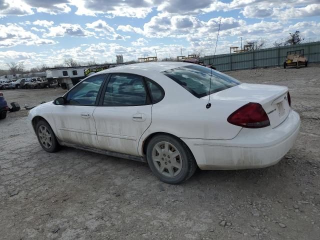 2005 Ford Taurus SE