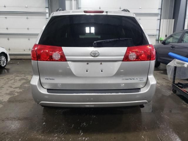 2010 Toyota Sienna LE