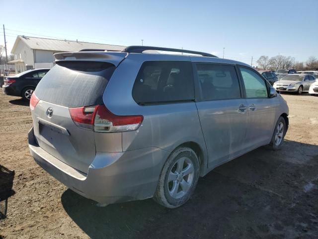 2012 Toyota Sienna LE