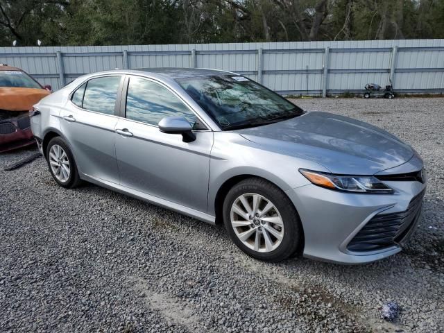 2022 Toyota Camry LE