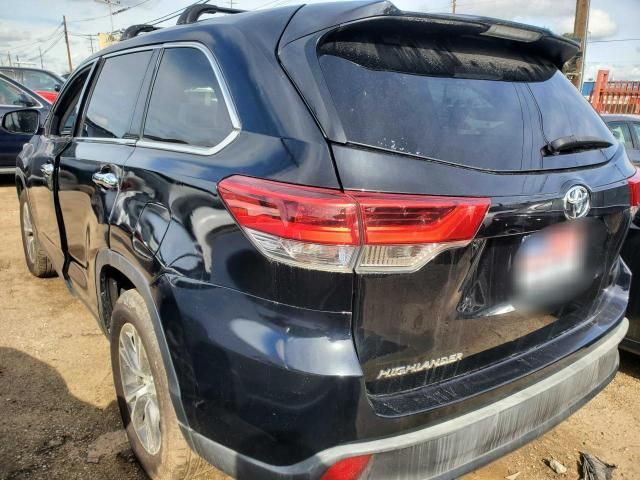 2019 Toyota Highlander LE