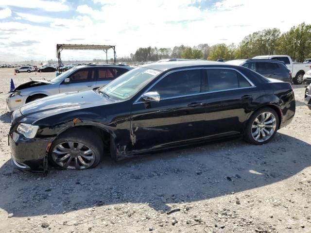 2019 Chrysler 300 Touring