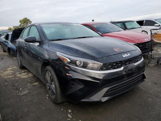 2023 KIA Forte LX