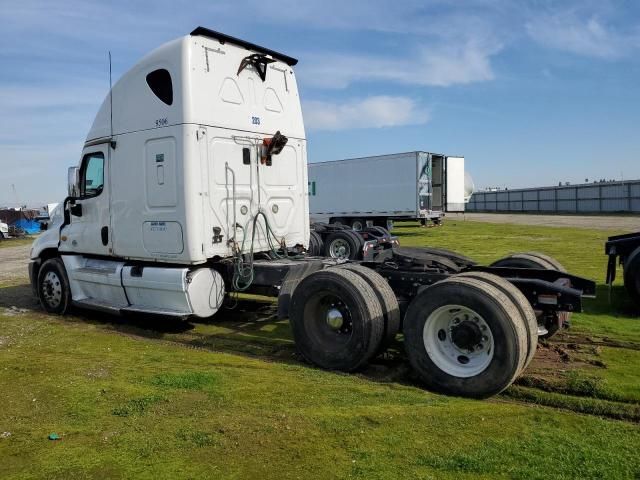 2013 Freightliner Cascadia 125