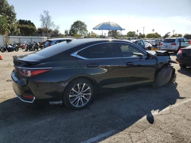 2019 Lexus ES 300H