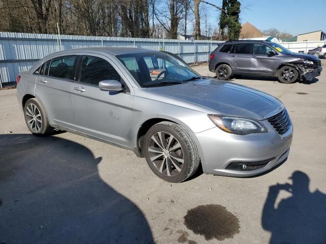 2013 Chrysler 200 Touring