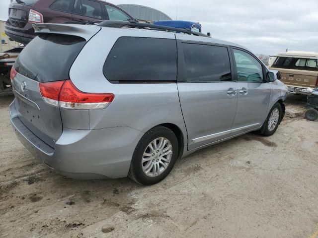 2011 Toyota Sienna XLE