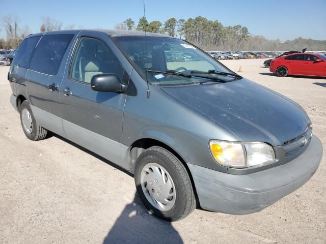 2000 Toyota Sienna CE