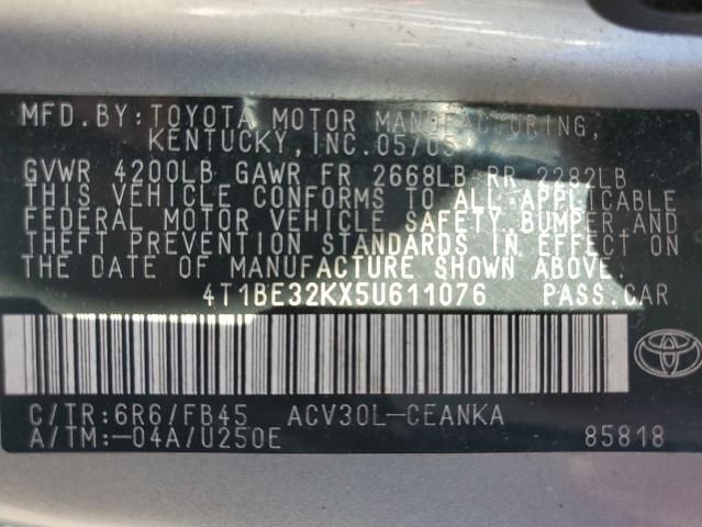 2005 Toyota Camry LE