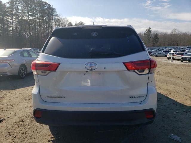 2019 Toyota Highlander SE