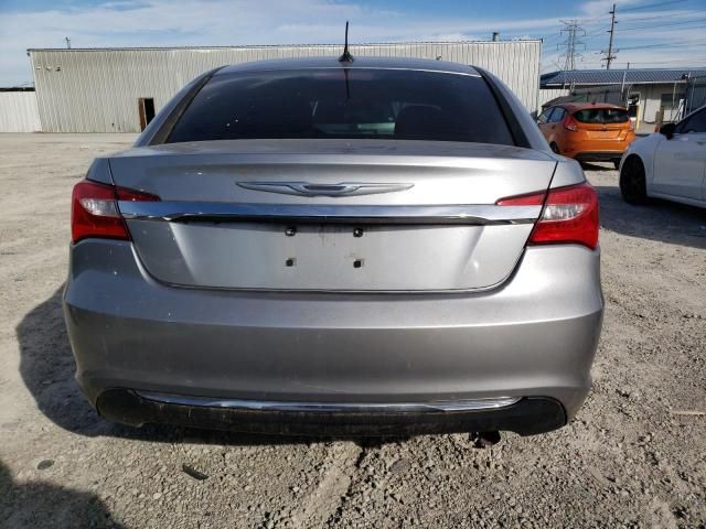 2013 Chrysler 200 Touring