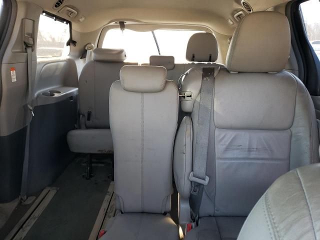 2016 Toyota Sienna XLE