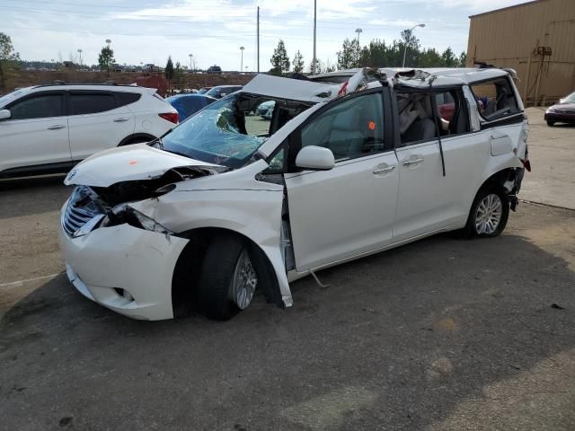 2017 Toyota Sienna XLE