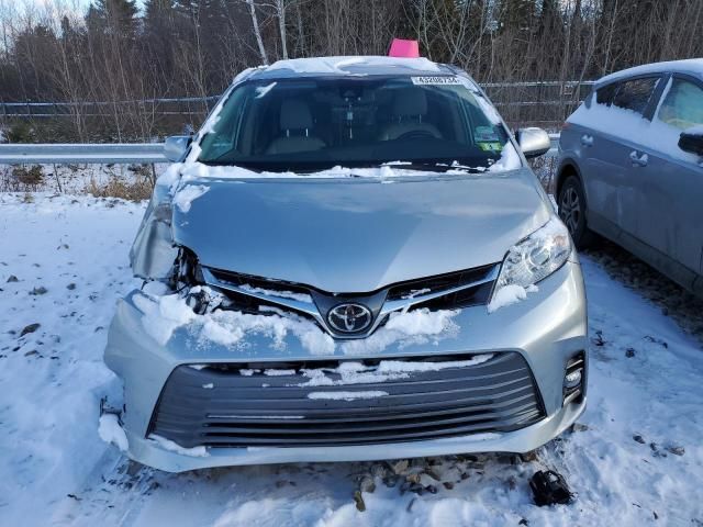 2019 Toyota Sienna XLE