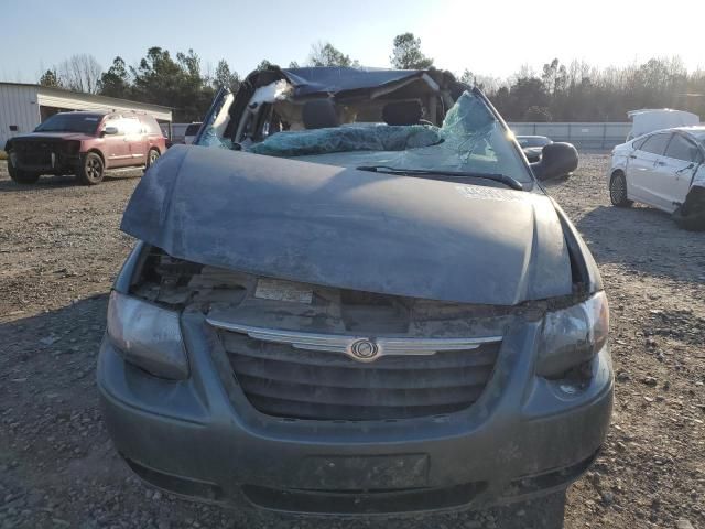 2007 Chrysler Town & Country LX