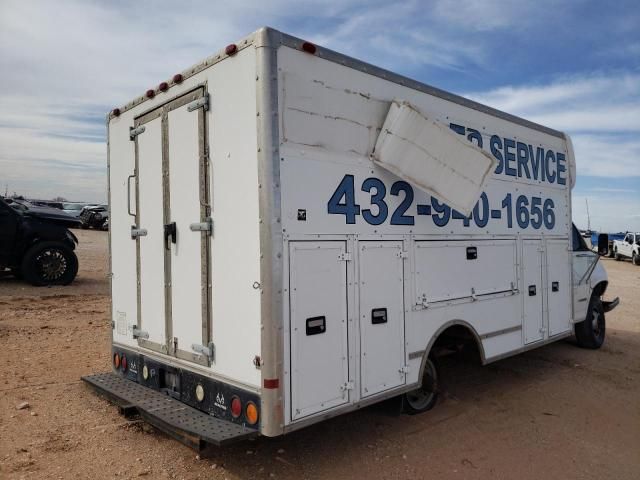 2001 Chevrolet Express Cutaway G3500