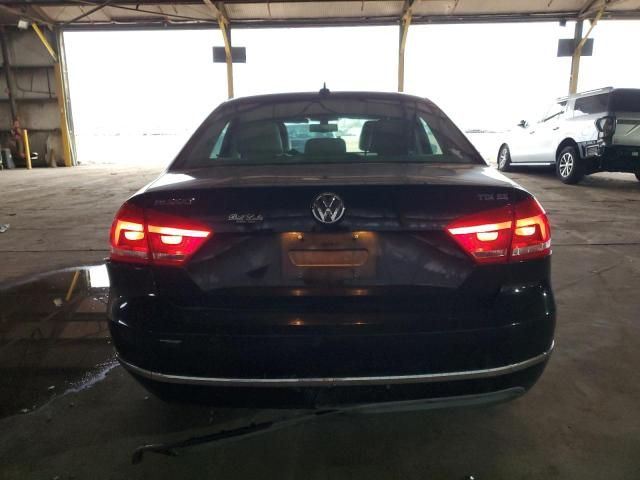 2013 Volkswagen Passat SE