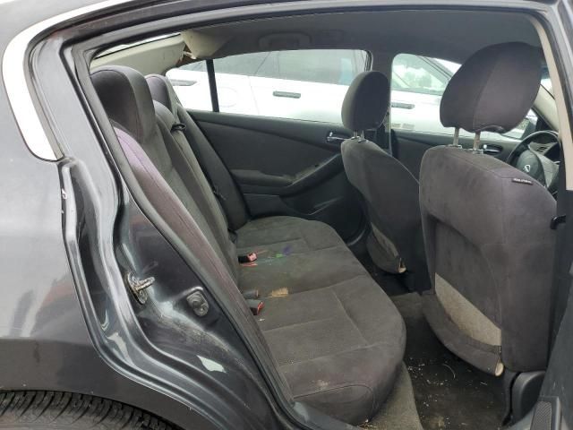 2010 Nissan Altima Base