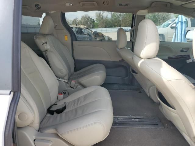 2014 Toyota Sienna XLE