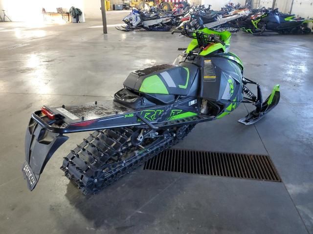 2023 Arctic Cat Riot