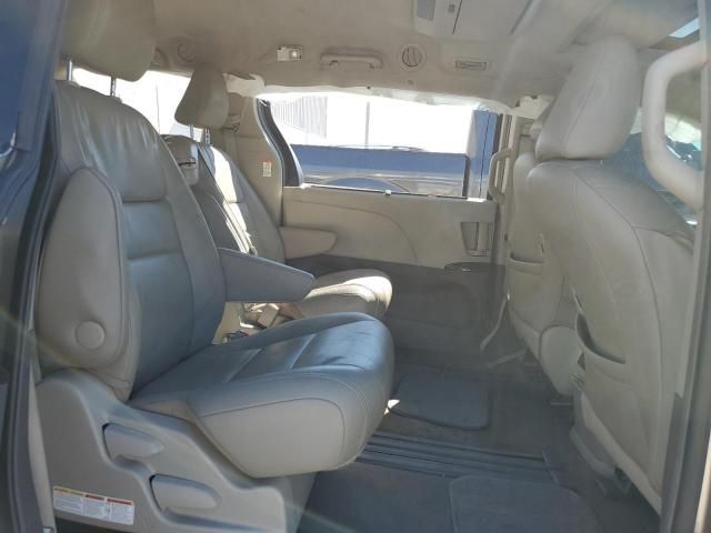 2015 Toyota Sienna XLE