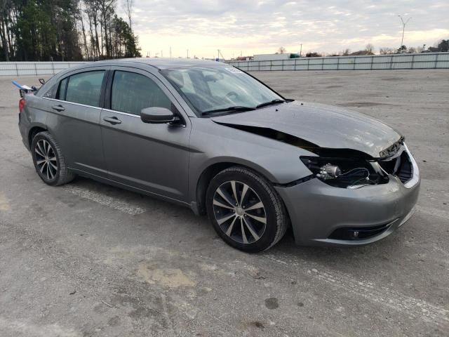 2013 Chrysler 200 Touring