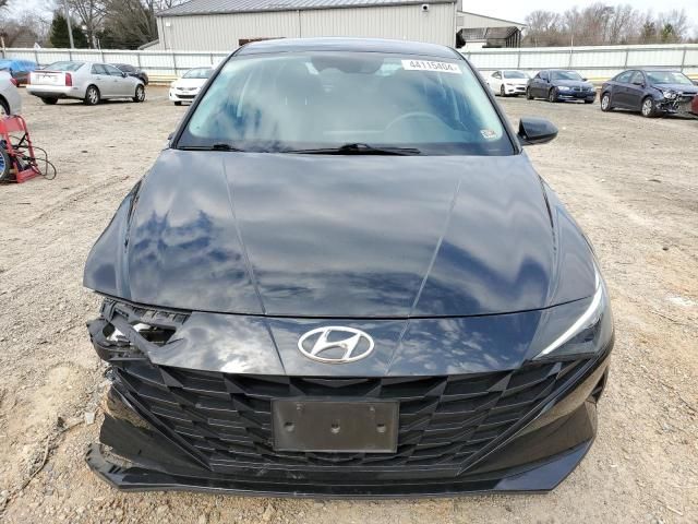 2021 Hyundai Elantra SE