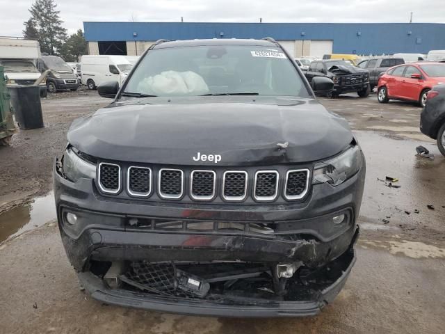 2023 Jeep Compass Latitude LUX