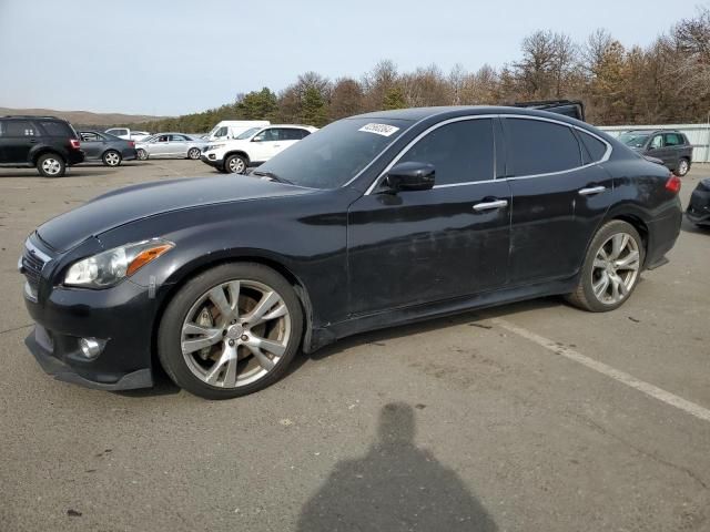 2011 Infiniti M56