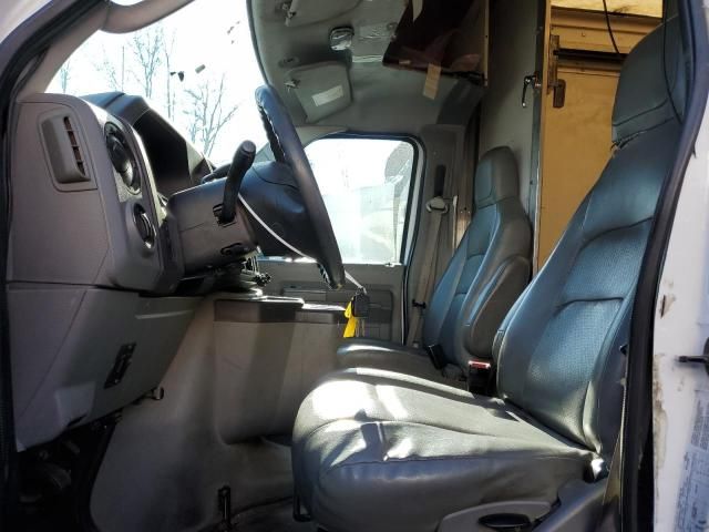 2019 Ford Econoline E350 Super Duty Cutaway Van