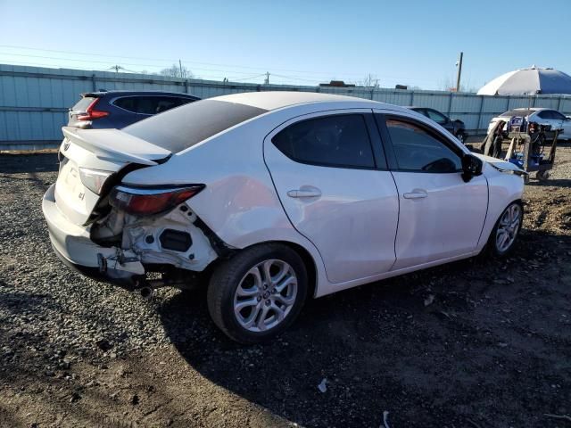 2017 Toyota Yaris IA