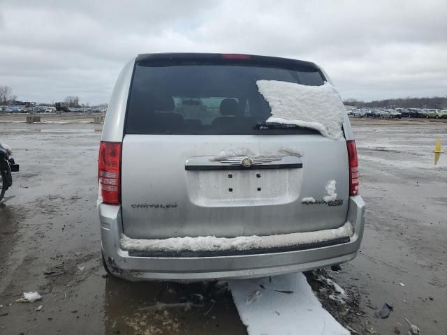 2010 Chrysler Town & Country LX