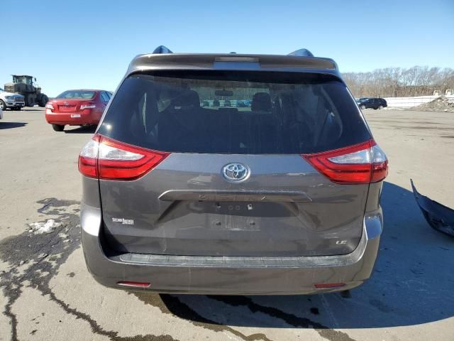 2015 Toyota Sienna LE