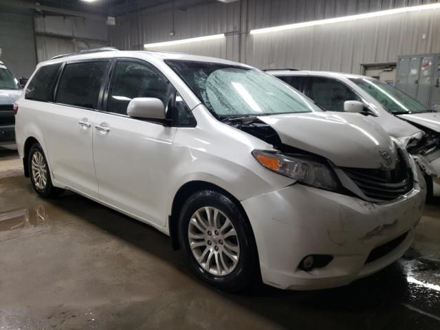 2015 Toyota Sienna XLE