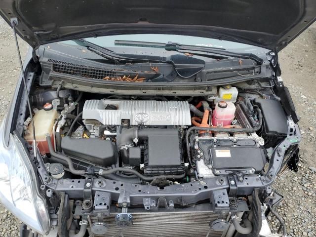2014 Toyota Prius PLUG-IN