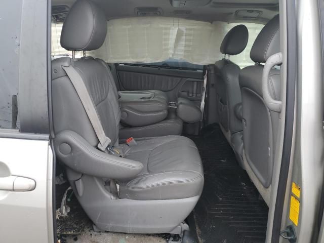 2010 Toyota Sienna XLE