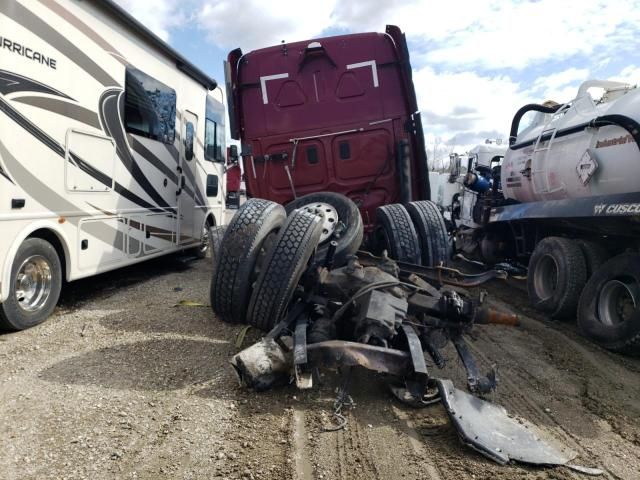 2011 Freightliner Cascadia 125