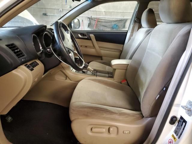 2013 Toyota Highlander Base