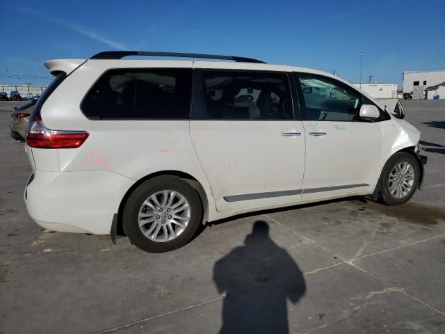 2015 Toyota Sienna XLE