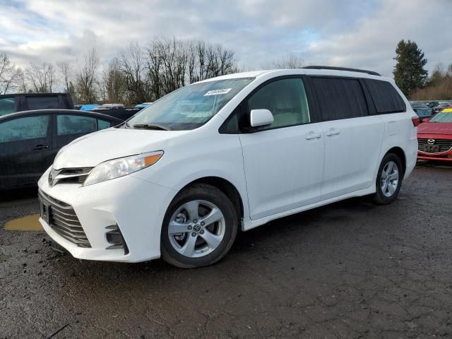 2020 Toyota Sienna LE