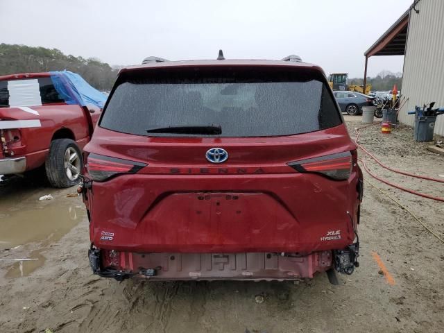 2021 Toyota Sienna XLE