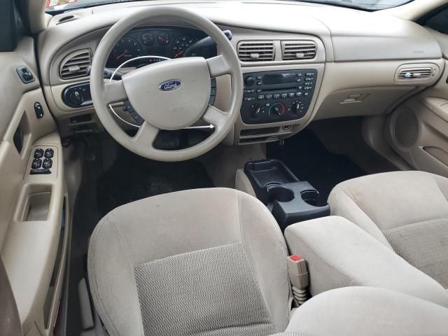 2004 Ford Taurus SE