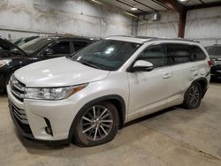 Salvage cars for sale at Milwaukee, WI auction: 2017 Toyota Highlander SE