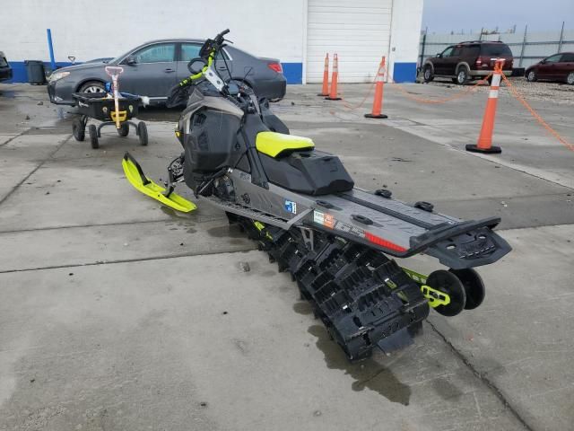 2023 Skidoo Snowmobile