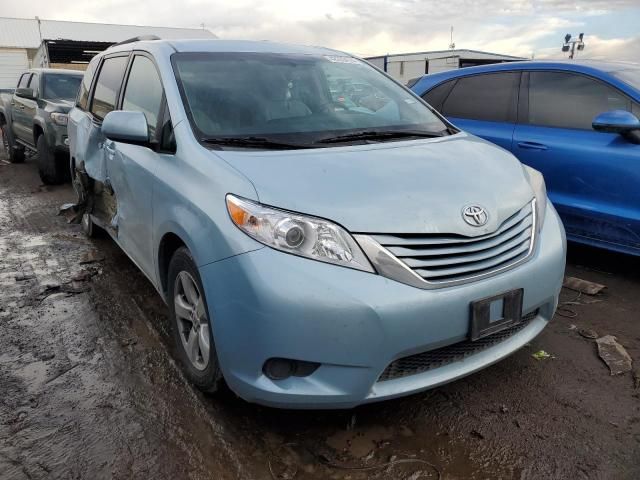 2016 Toyota Sienna LE