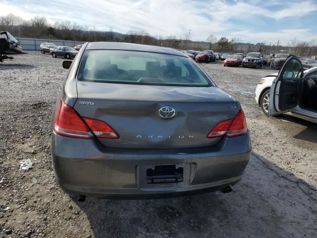 2005 Toyota Avalon XL