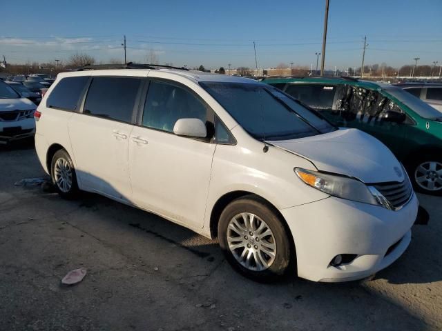 2014 Toyota Sienna XLE