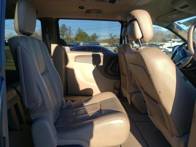 2012 Chrysler Town & Country Touring