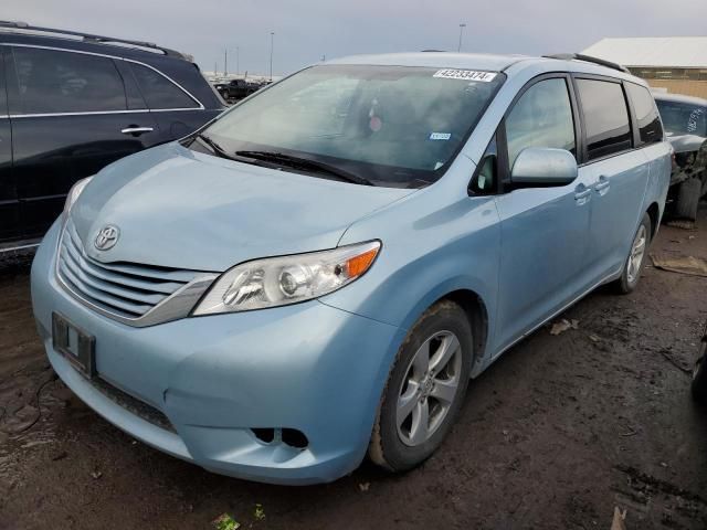 2016 Toyota Sienna LE